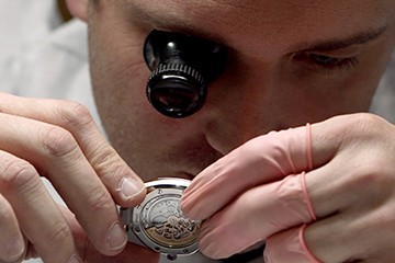 贵阳百达翡丽石英手表为什么不走